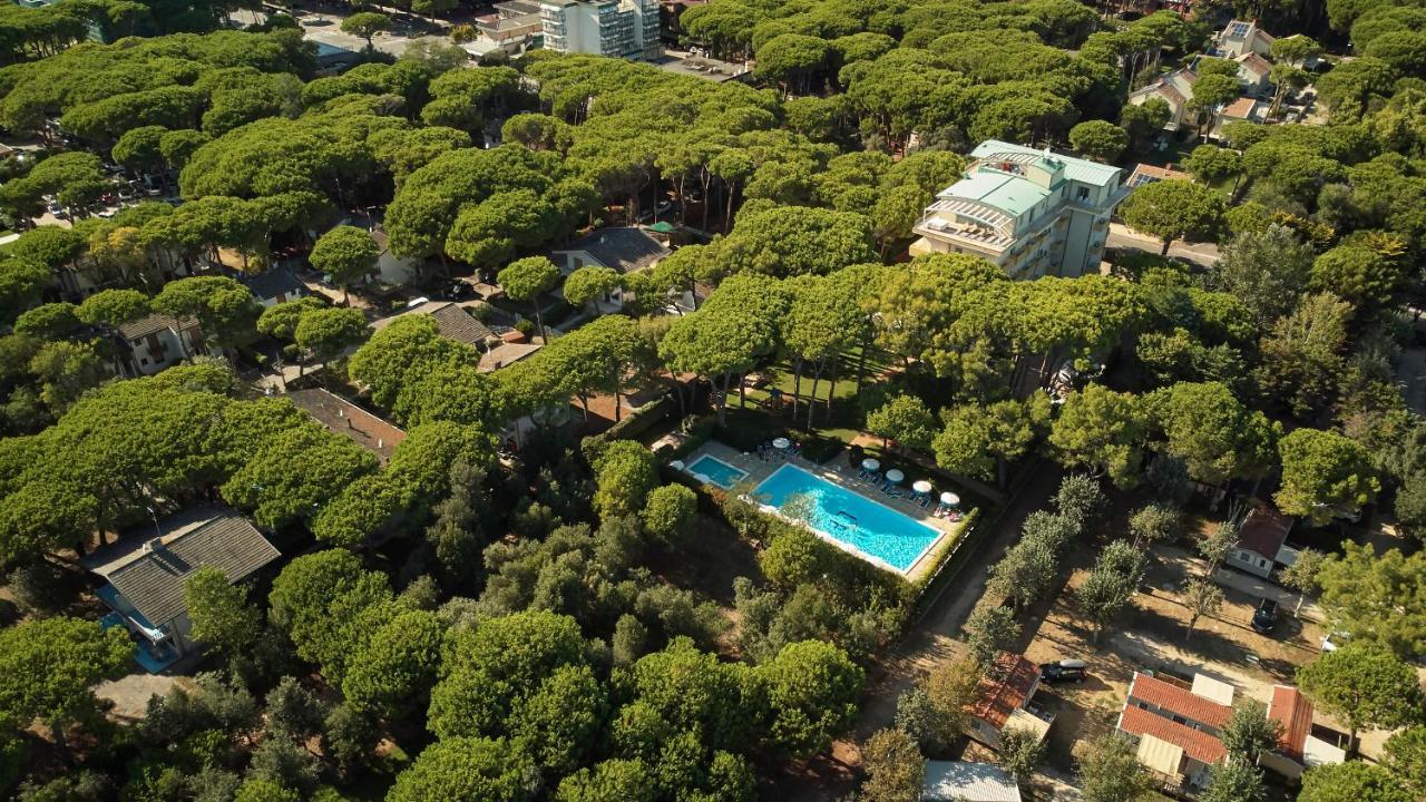 Aparthotel La Pineta Lido di Jesolo Kültér fotó